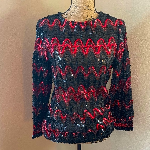 VINTAGE : Red / Black Sequined Top - Picture 1 of 11